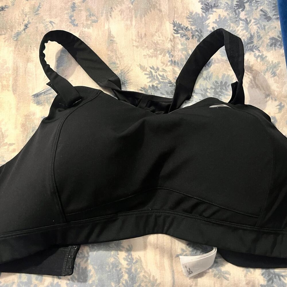 Brooks Sports bra 38DD